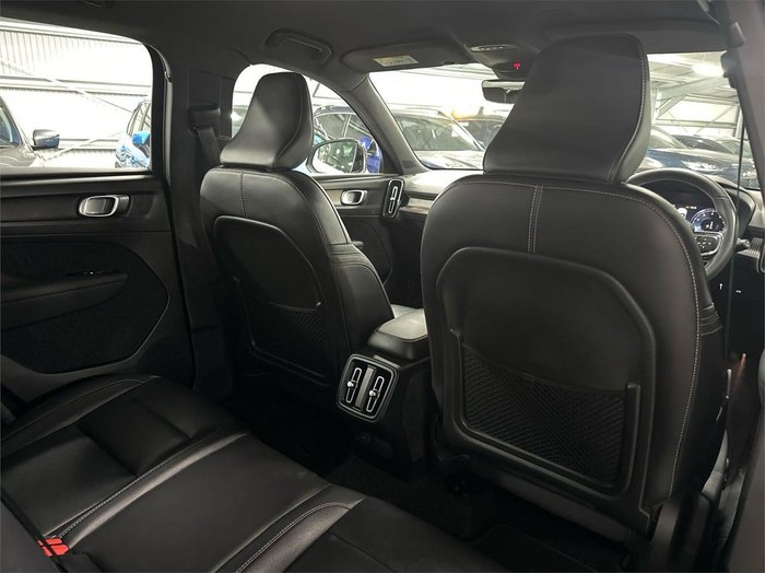 2020 Volvo XC40 T5 R-Design