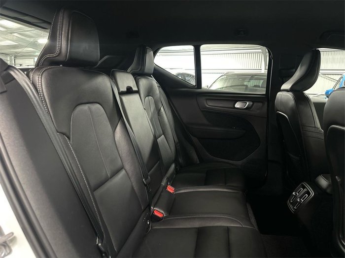 2020 Volvo XC40 T5 R-Design
