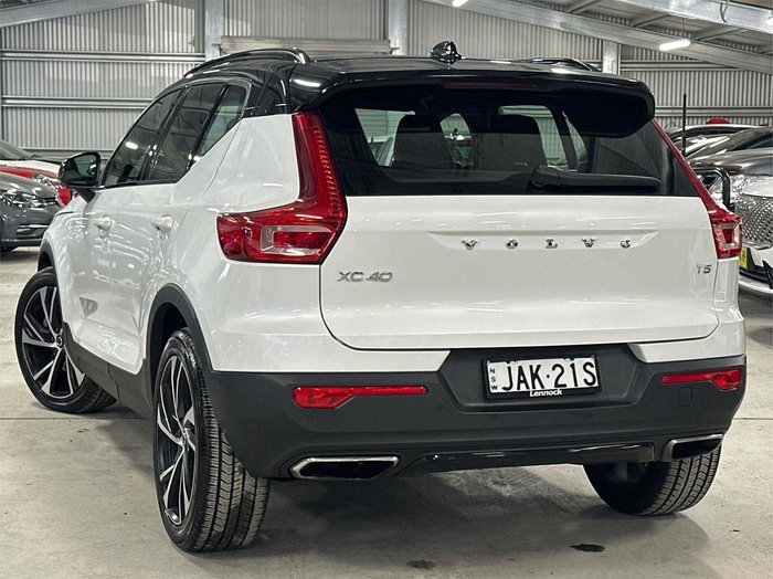 2020 Volvo XC40 T5 R-Design