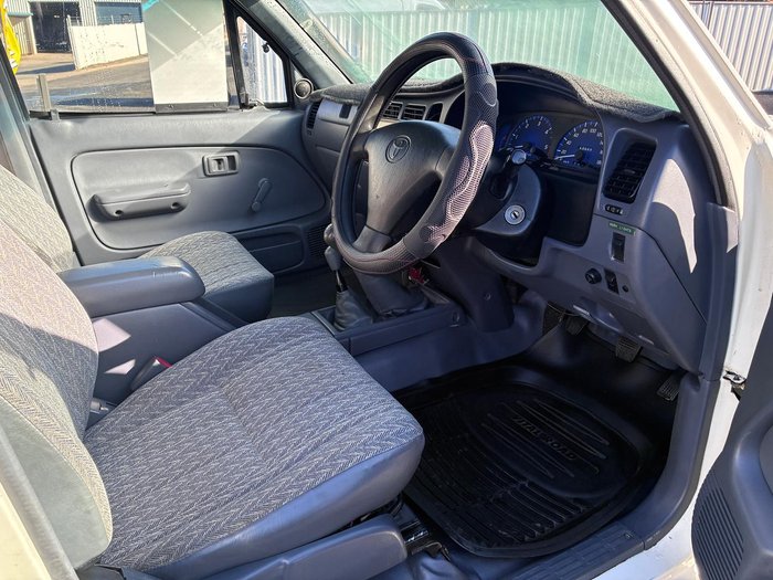 2002 Toyota Hilux