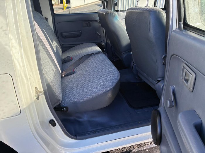 2002 Toyota Hilux