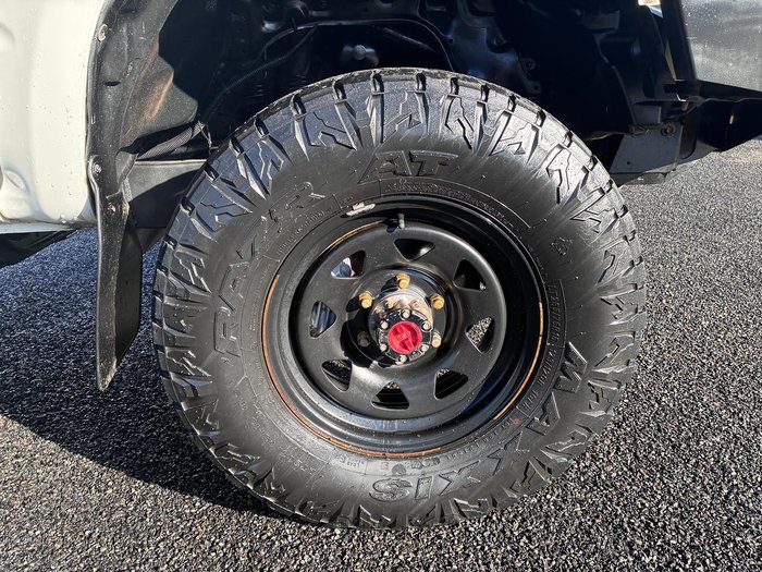 2002 Toyota Hilux