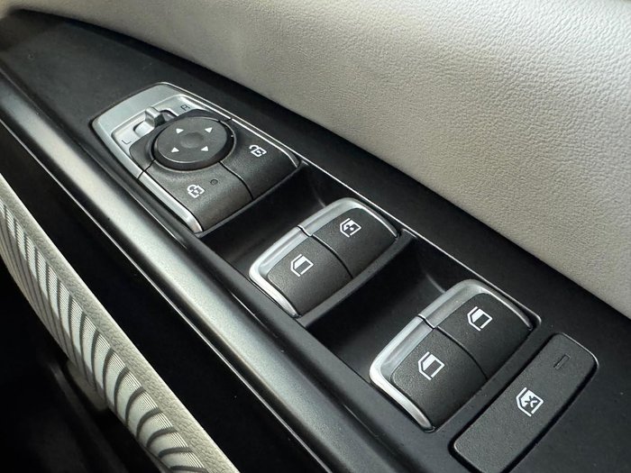 2022 Kia Carnival S