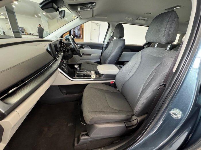 2022 Kia Carnival S