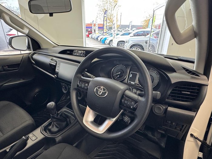 2024 Toyota Hilux SR
