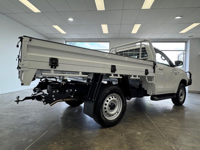 2024 Toyota Hilux SR