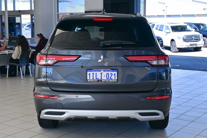 2024 Mitsubishi Outlander LS