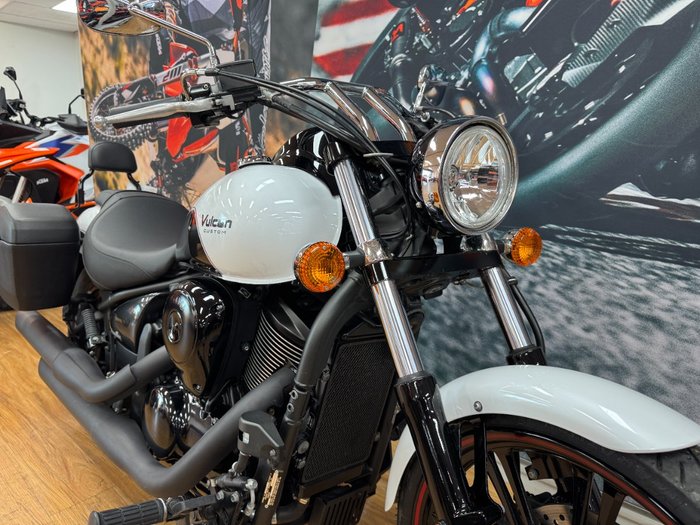 2016 Kawasaki VULCAN 900 CUSTOM WHITE