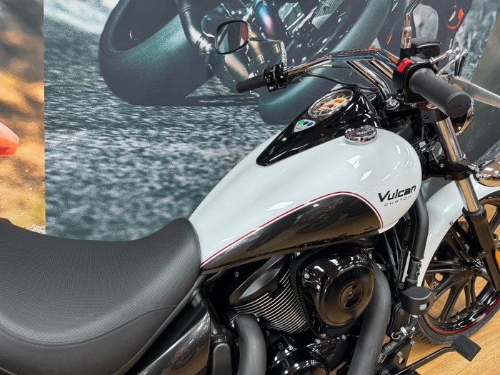 2016 Kawasaki VULCAN 900 CUSTOM WHITE