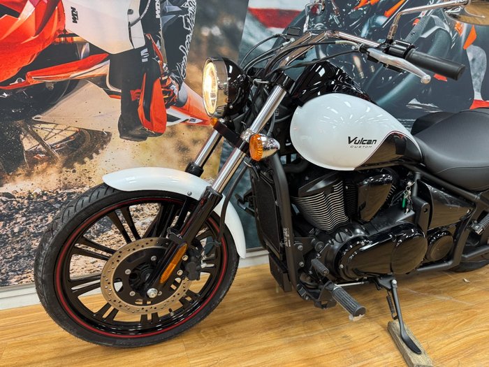 2016 Kawasaki VULCAN 900 CUSTOM WHITE