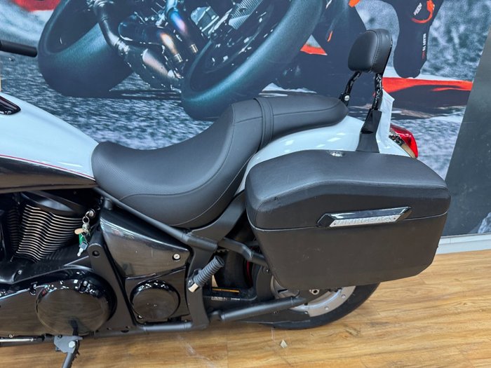 2016 Kawasaki VULCAN 900 CUSTOM WHITE