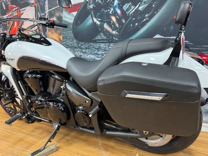 2016 Kawasaki VULCAN 900 CUSTOM WHITE