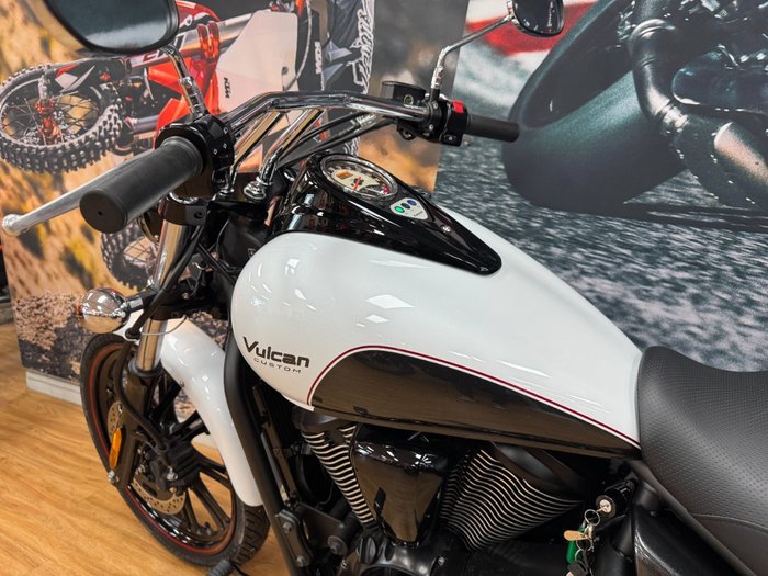 2016 Kawasaki VULCAN 900 CUSTOM WHITE