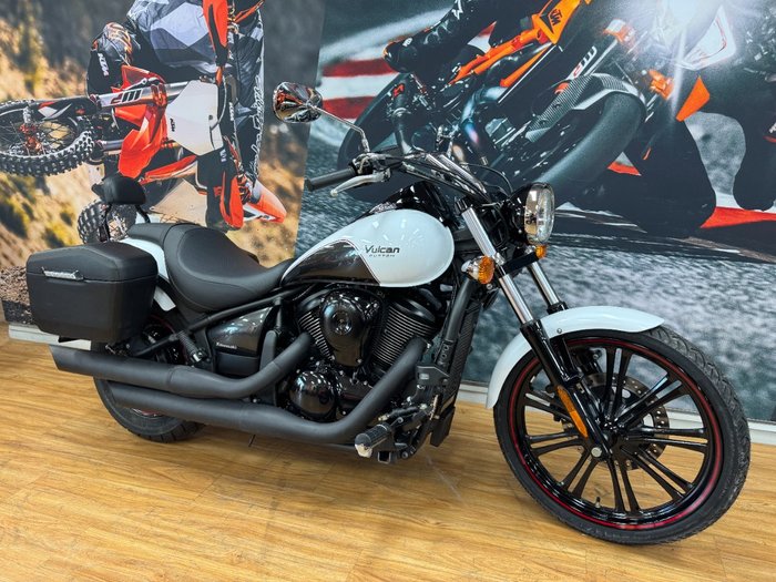 2016 Kawasaki VULCAN 900 CUSTOM WHITE