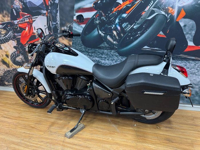 2016 Kawasaki VULCAN 900 CUSTOM WHITE