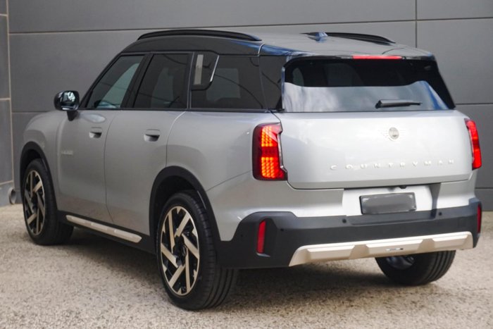 2025 MINI Countryman C Favoured