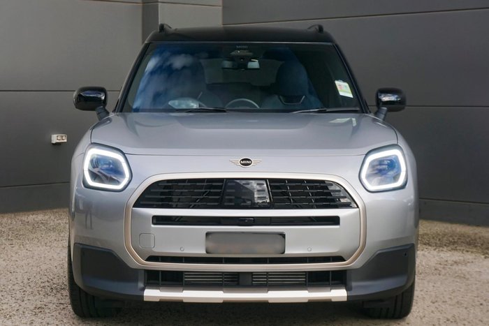 2025 MINI Countryman C Favoured