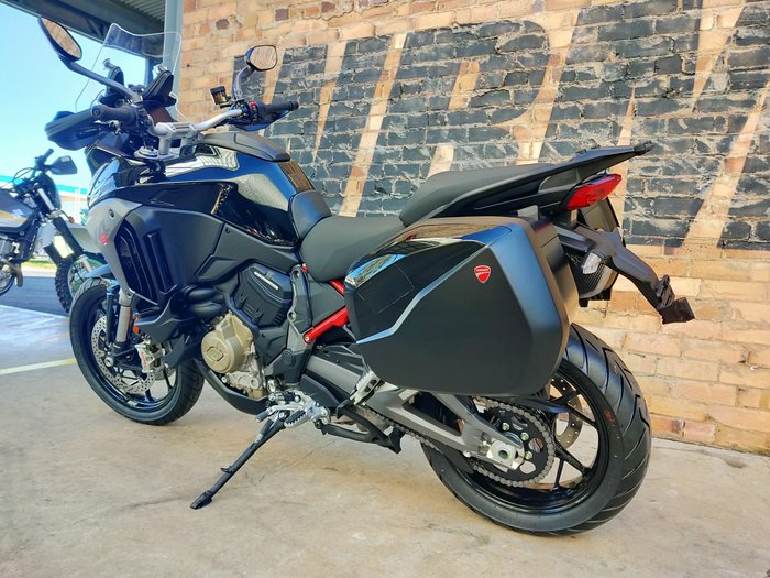 2025 DUCATI MULTISTRADA V4 S TRAVEL RADAR DUAL PURPOSE BLACK