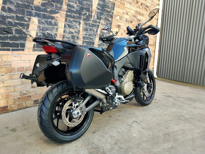 2025 DUCATI MULTISTRADA V4 S TRAVEL RADAR DUAL PURPOSE BLACK