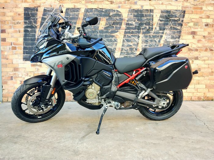 2025 DUCATI MULTISTRADA V4 S TRAVEL RADAR DUAL PURPOSE BLACK