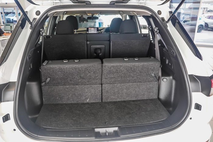 2023 Mitsubishi Outlander ES