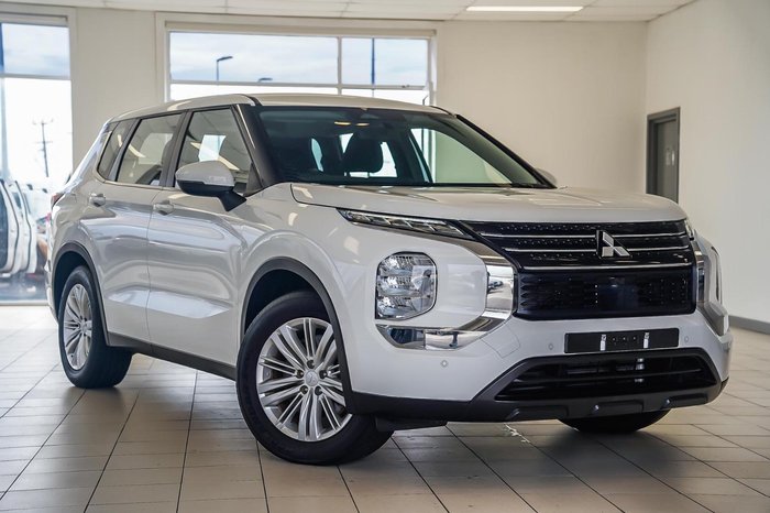 2023 Mitsubishi Outlander ES