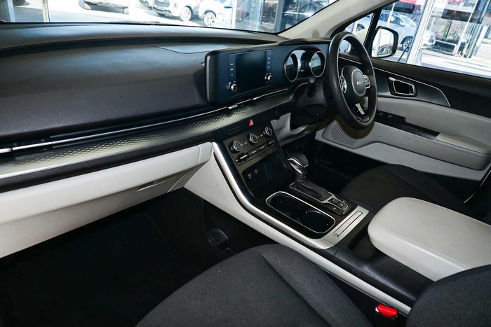 2023 Kia Carnival S