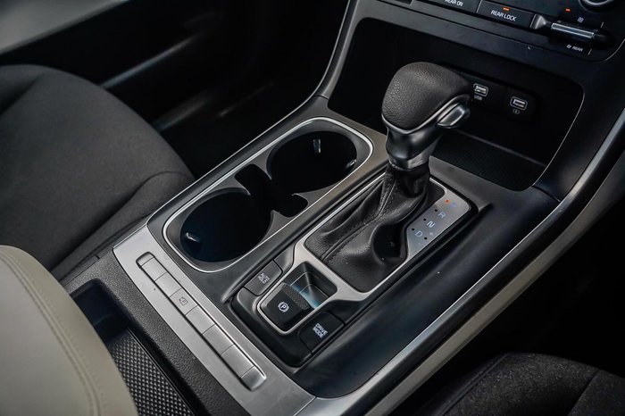 2023 Kia Carnival S