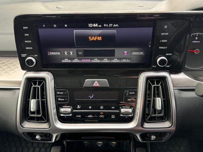 2022 Kia Sorento Sport