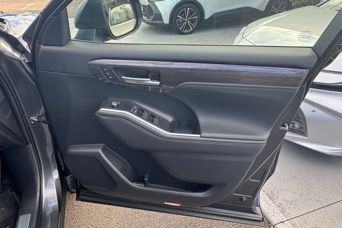 2024 Toyota Kluger Grande
