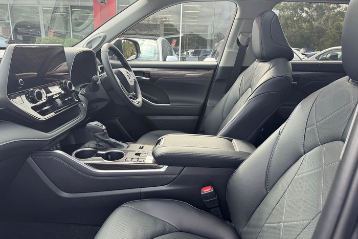 2024 Toyota Kluger Grande
