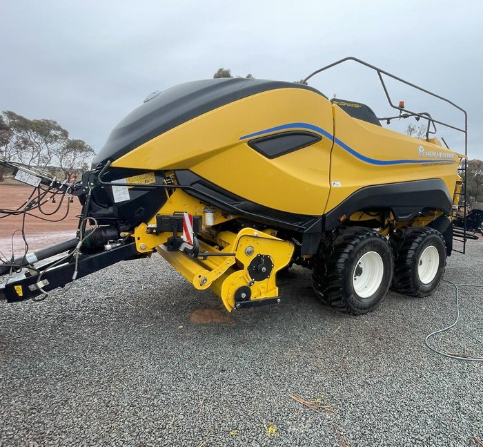 2022 New Holland Bigbaler 1290 High Density Baler