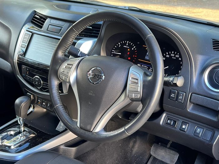2020 Nissan Navara ST-X