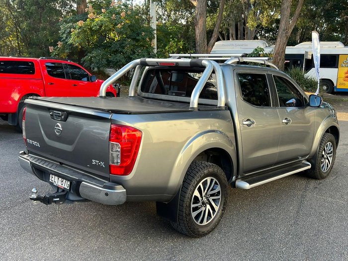 2020 Nissan Navara ST-X