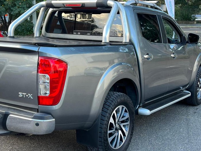 2020 Nissan Navara ST-X