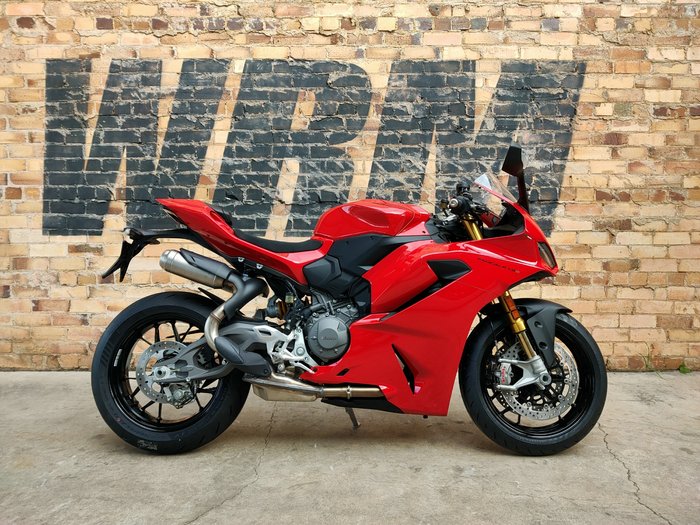 2025 DUCATI PANIGALE V2 S ROAD RED
