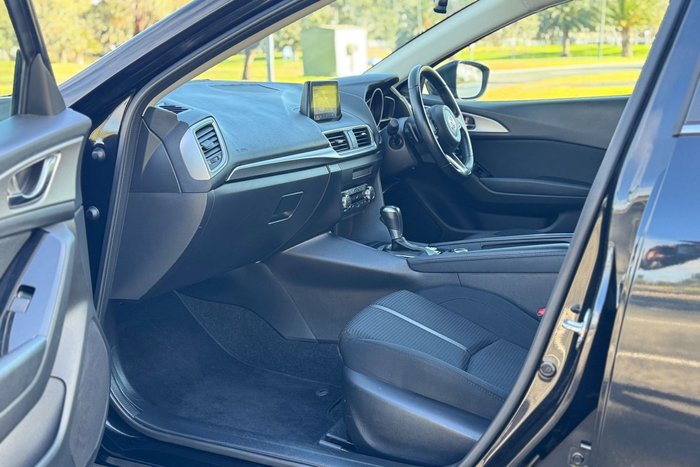 2018 Mazda 3 Maxx Sport