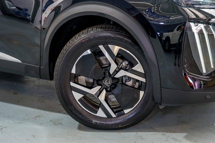 2025 Peugeot 2008 Allure Hybrid