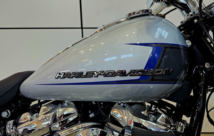 2023 Harley-Davidson Breakout 117 (FXBR) Softail Silver