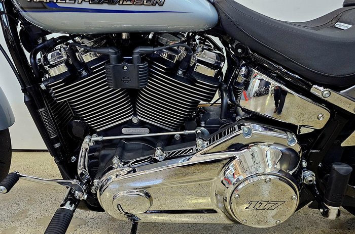 2023 Harley-Davidson Breakout 117 (FXBR) Softail Silver