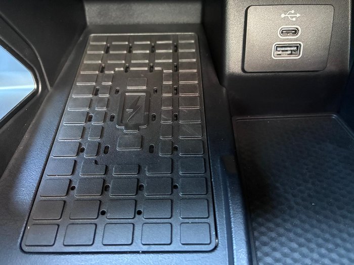 2024 Ford Everest Platinum