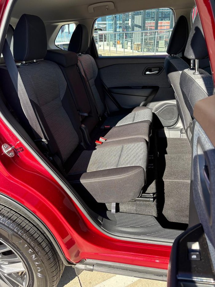 2024 Nissan X-TRAIL ST