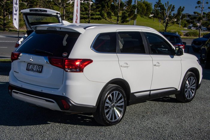 2020 Mitsubishi Outlander LS