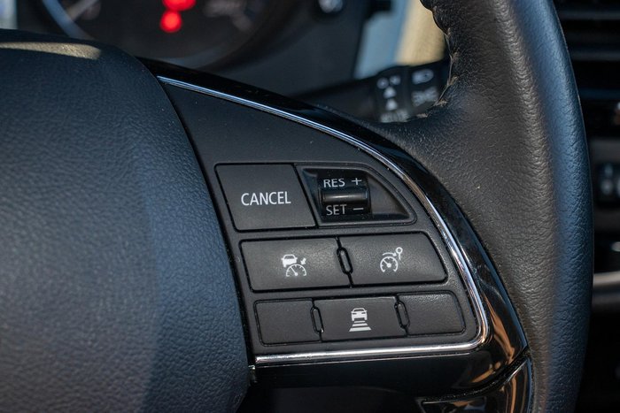 2020 Mitsubishi Outlander LS