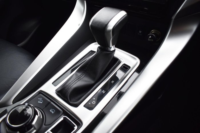 2016 Mitsubishi Pajero Sport GLS
