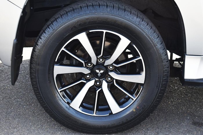 2016 Mitsubishi Pajero Sport GLS