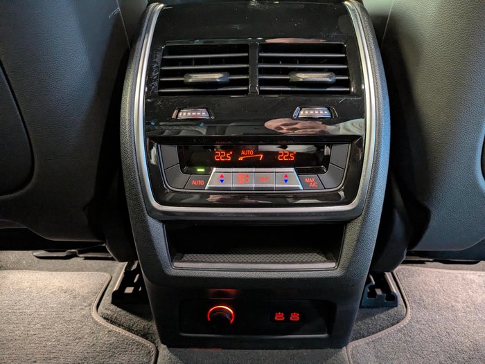 2022 BMW X7 M50I