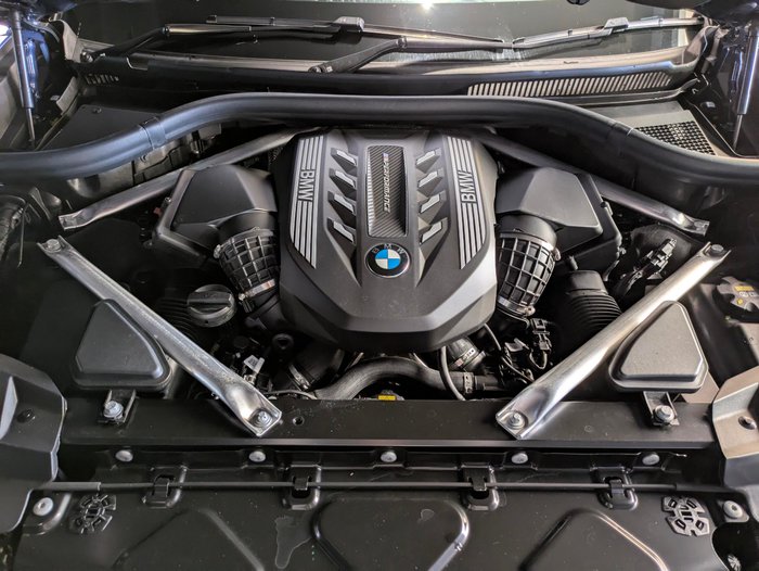 2022 BMW X7 M50I