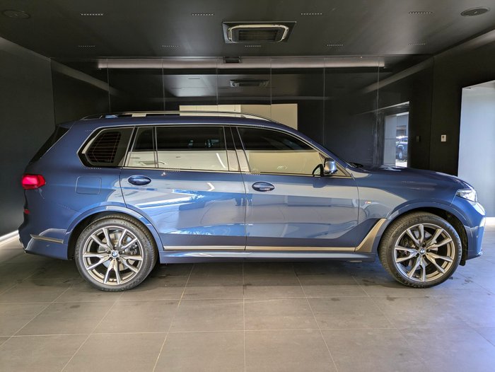 2022 BMW X7 M50I