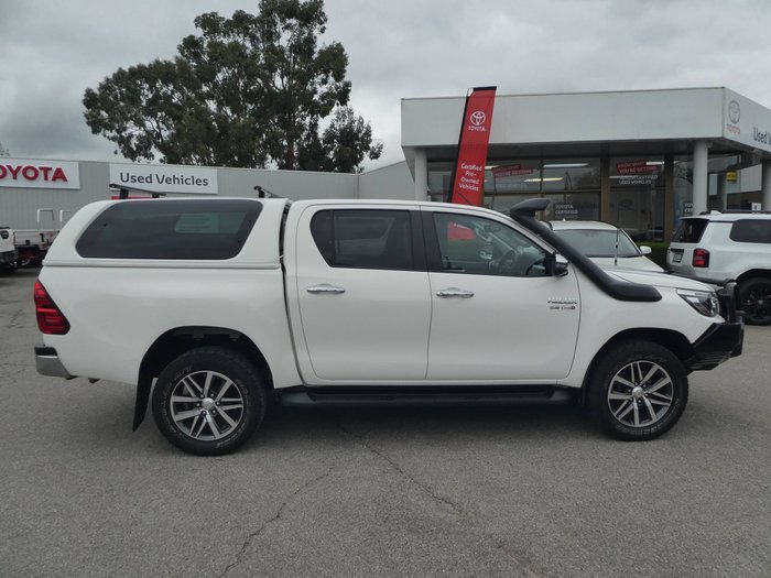 2019 Toyota Hilux 4x4 Hilux 4x4 SR5 2.8L T Diesel Automatic Double Cab 1Y46290 005